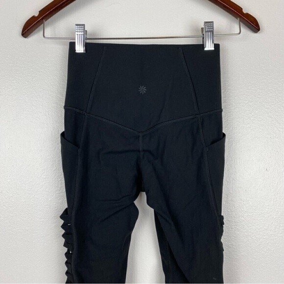 Athleta Salutation Stash Pocket Twist 7/8 Leggings Black Size XXS - Picture 7 of 9